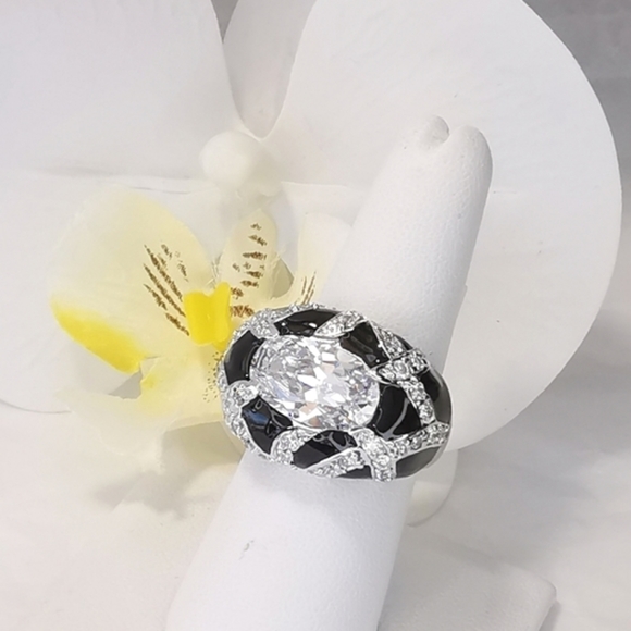 NWT exquisite black enamel dome ring with 5ct cz size 8 - Picture 2 of 9